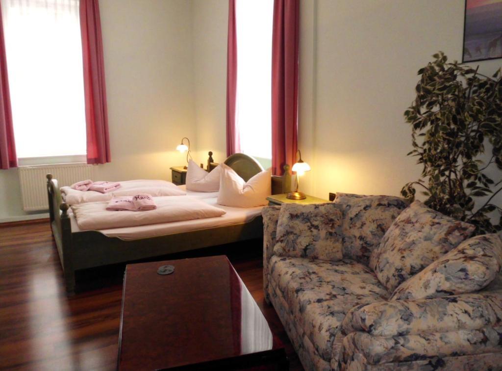 Thuringer Hof Hildburghausen Hotel Room photo